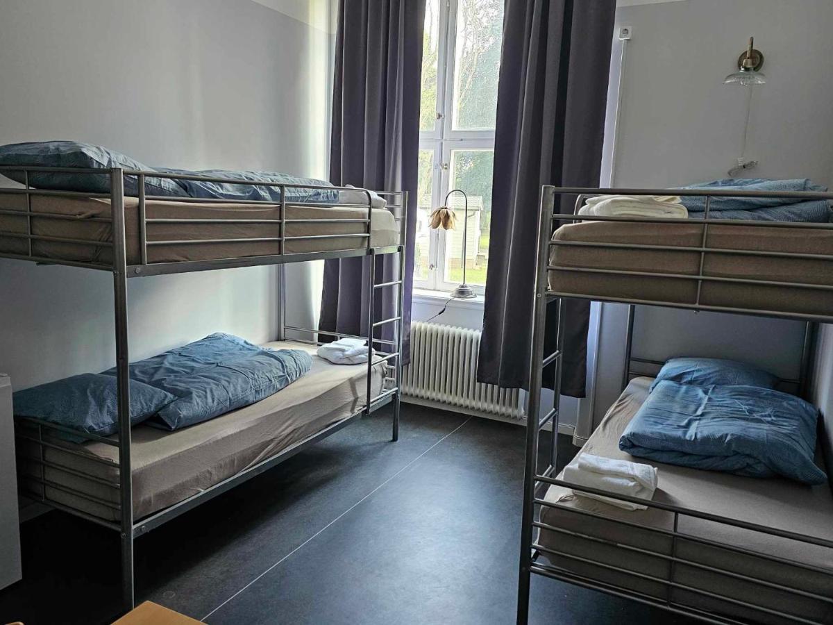 Stora Ekeberg Vandrarhem Axvall Bagian luar foto