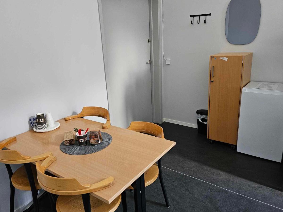 Stora Ekeberg Vandrarhem Axvall Bagian luar foto