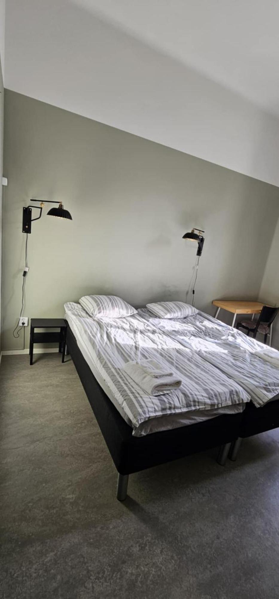 Stora Ekeberg Vandrarhem Axvall Bagian luar foto