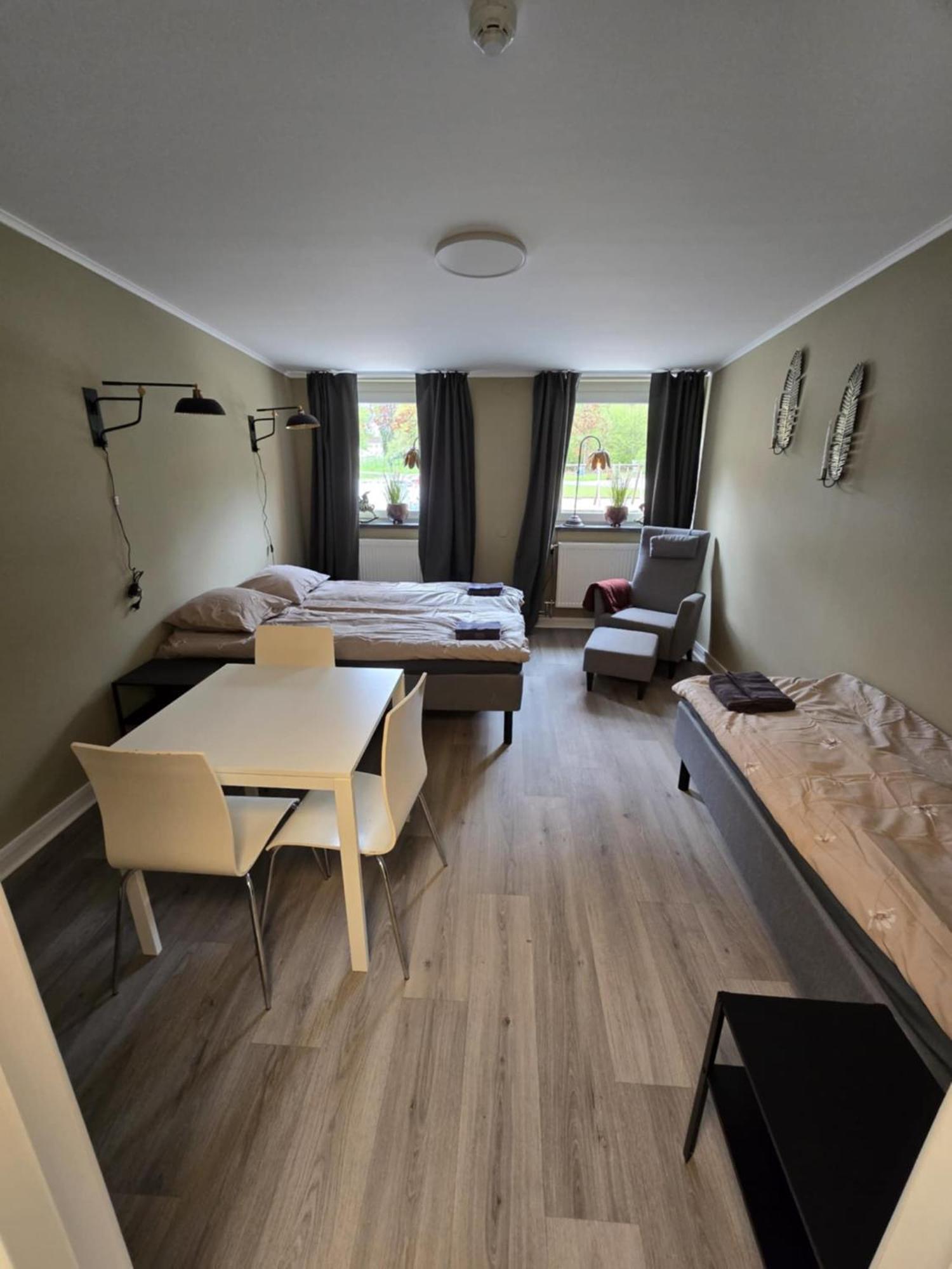 Stora Ekeberg Vandrarhem Axvall Bagian luar foto